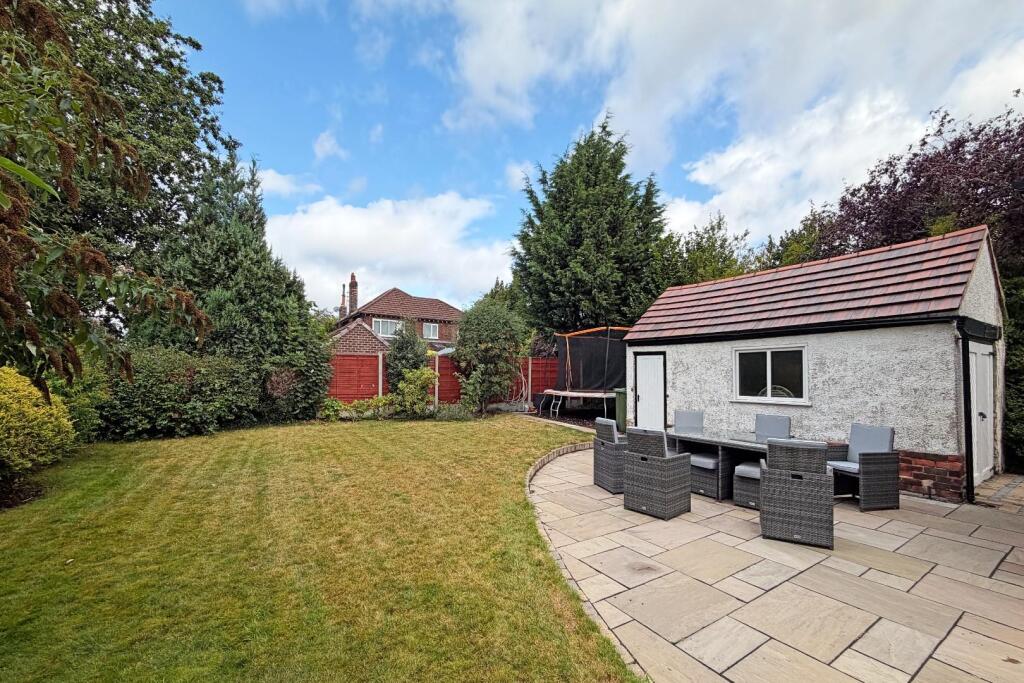 House in Trafford, Greater Manchester - More
