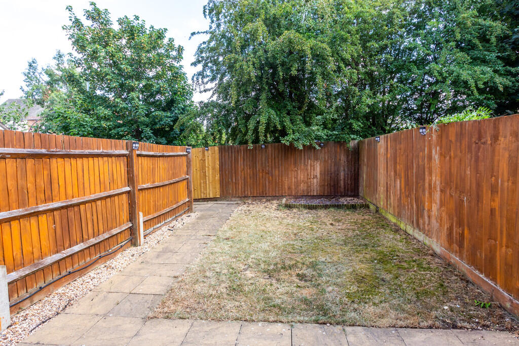 House in Rushden, North Northamptonshire - View 3