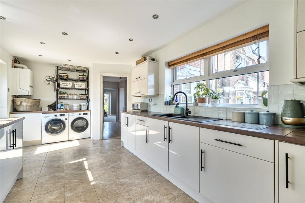 Pembroke Court, Undy, Caldicot, Monmouthshire, NP26 - View 3
