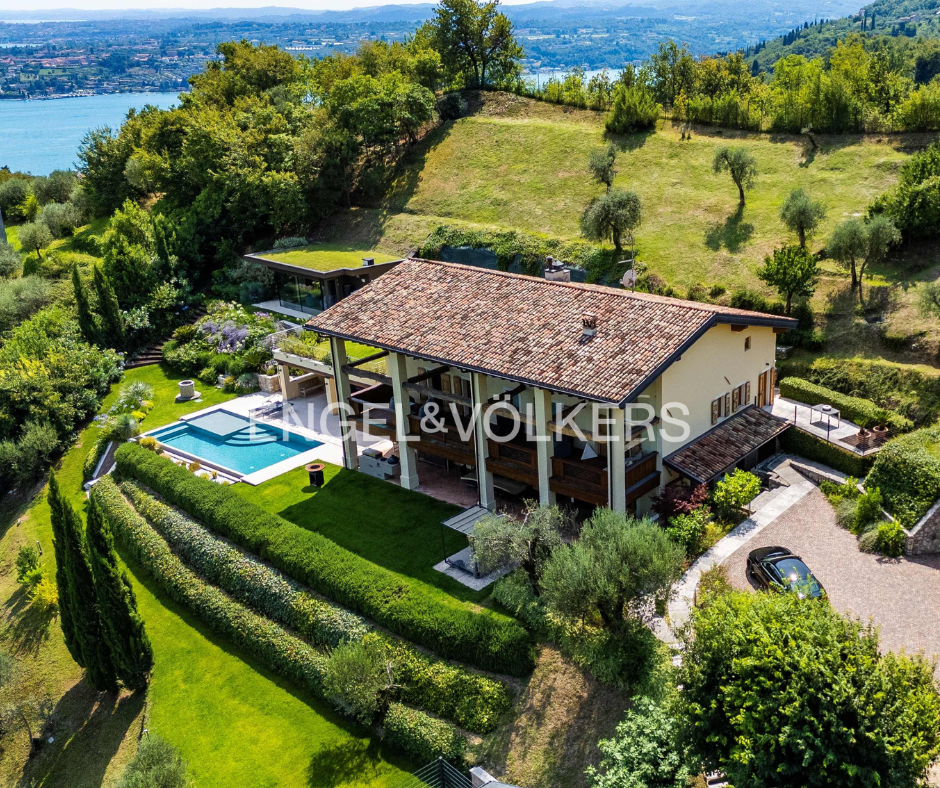 Main image of property: Gardone Riviera, Brescia, Lombardy