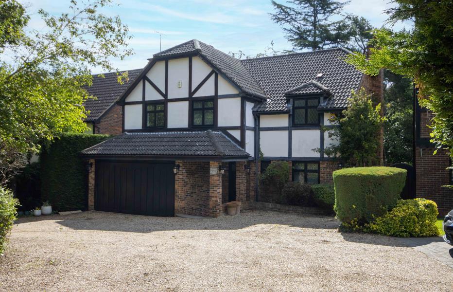 Main image of property: Overchess Ridge, Chorleywood