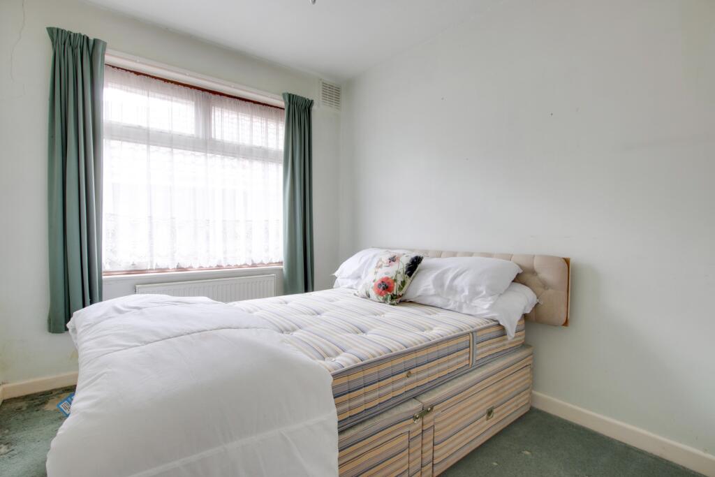 House in Fareham, Hill Park - More