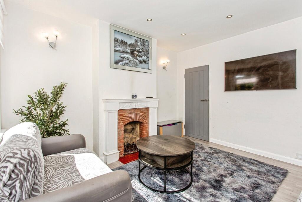 House in Southend-on-Sea - View 3