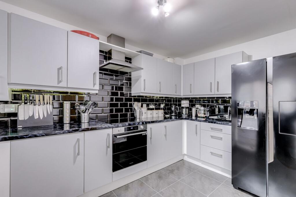 Bradley Close, Standish, WN6 photo 3