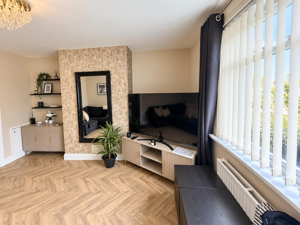 House in Cardiff, Ely - View 4