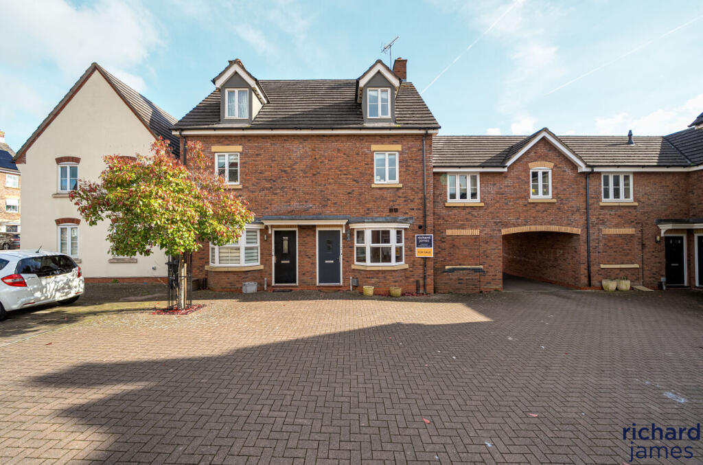 Main image of property: Vistula Crescent, Haydon End, Swindon, SN25
