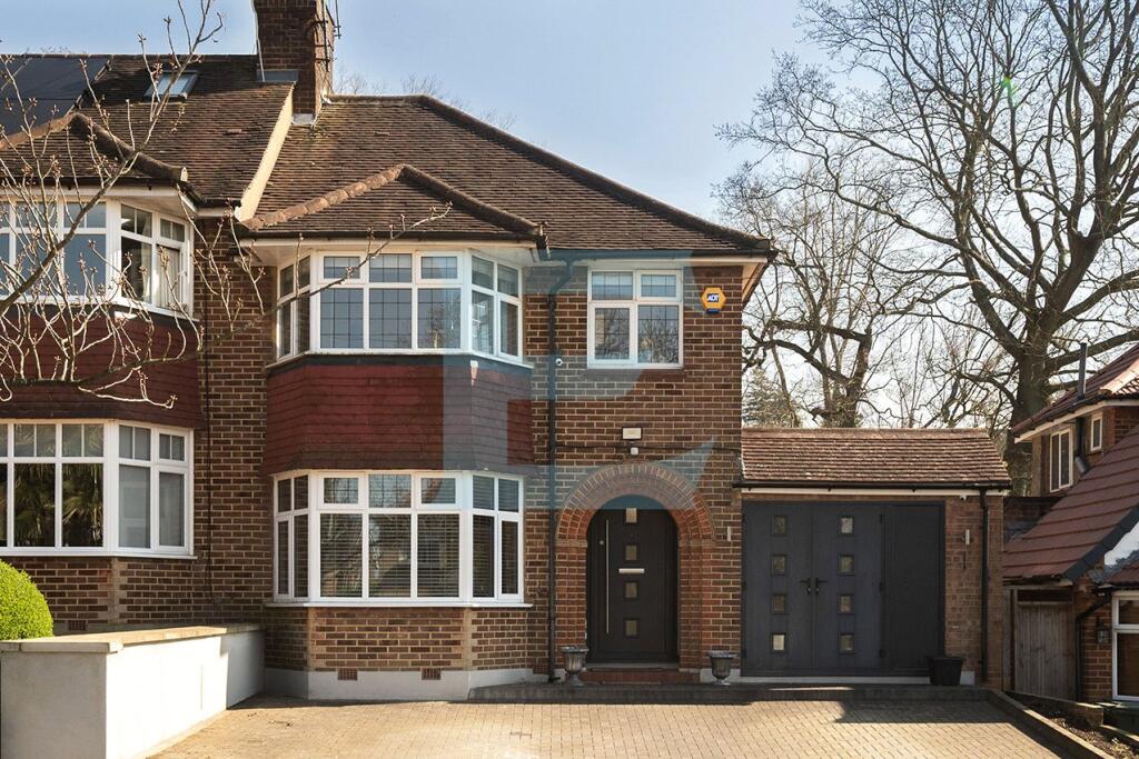 Main image of property: Worcester Crescent, Mill Hill, London, NW7