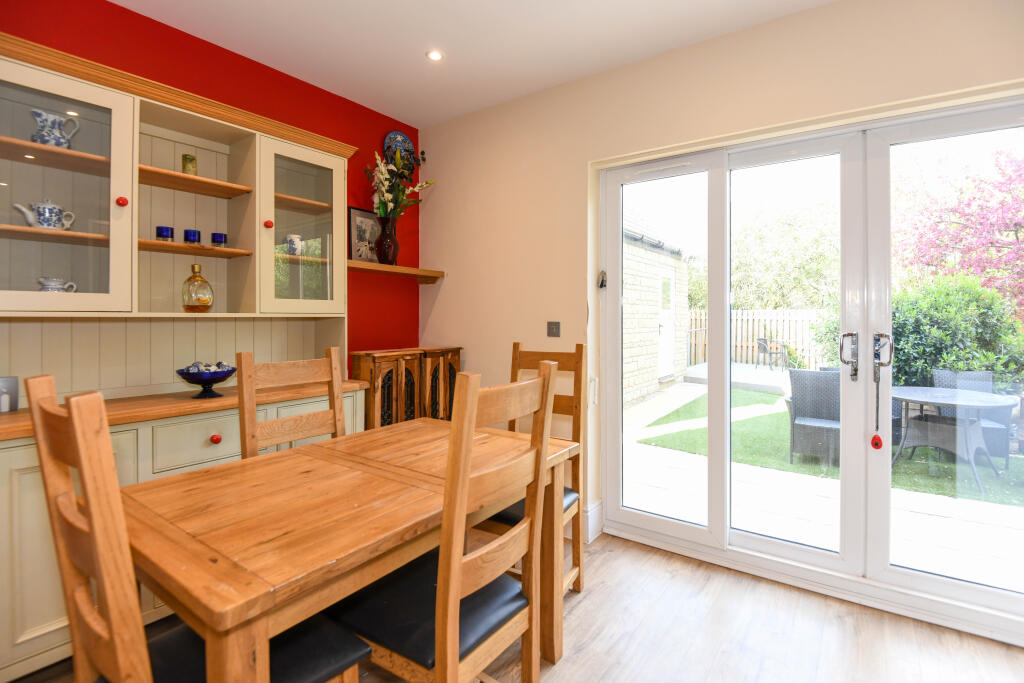 Great Dunns Close, Beckington - More