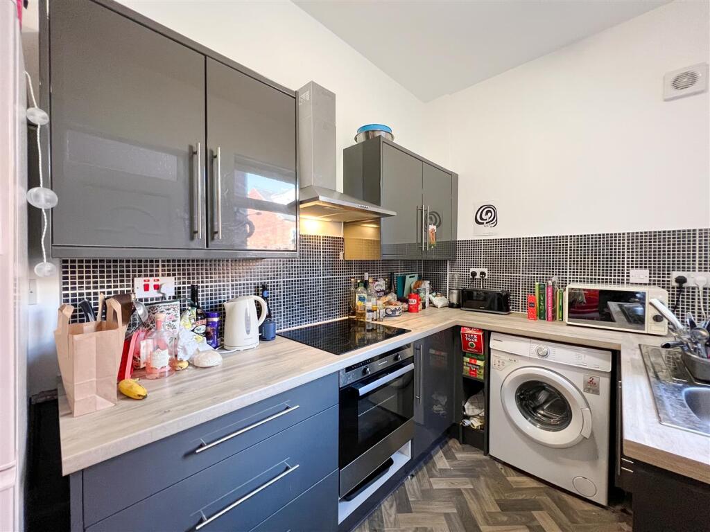 House in Sheffield - View 4
