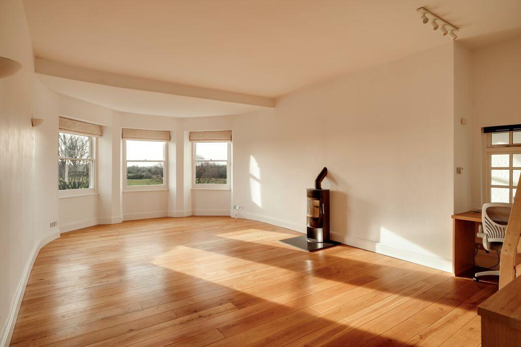 Apartment in Bristol, Sneyd Park - View 2