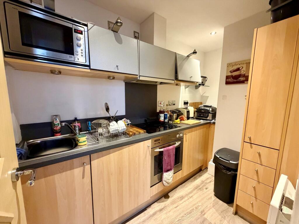 Apartment in Birmingham, Jewellery Quarter - View 3