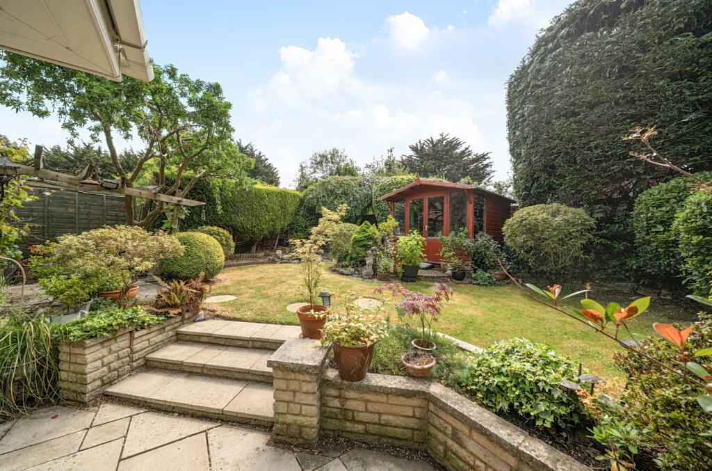 Falstaff Avenue, Earley, Reading - View 2