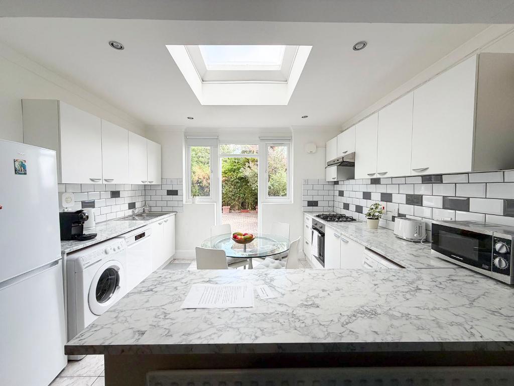 Main image of property: Greenfield Gardens, Ground Floor Flat, London, NW2 1HX