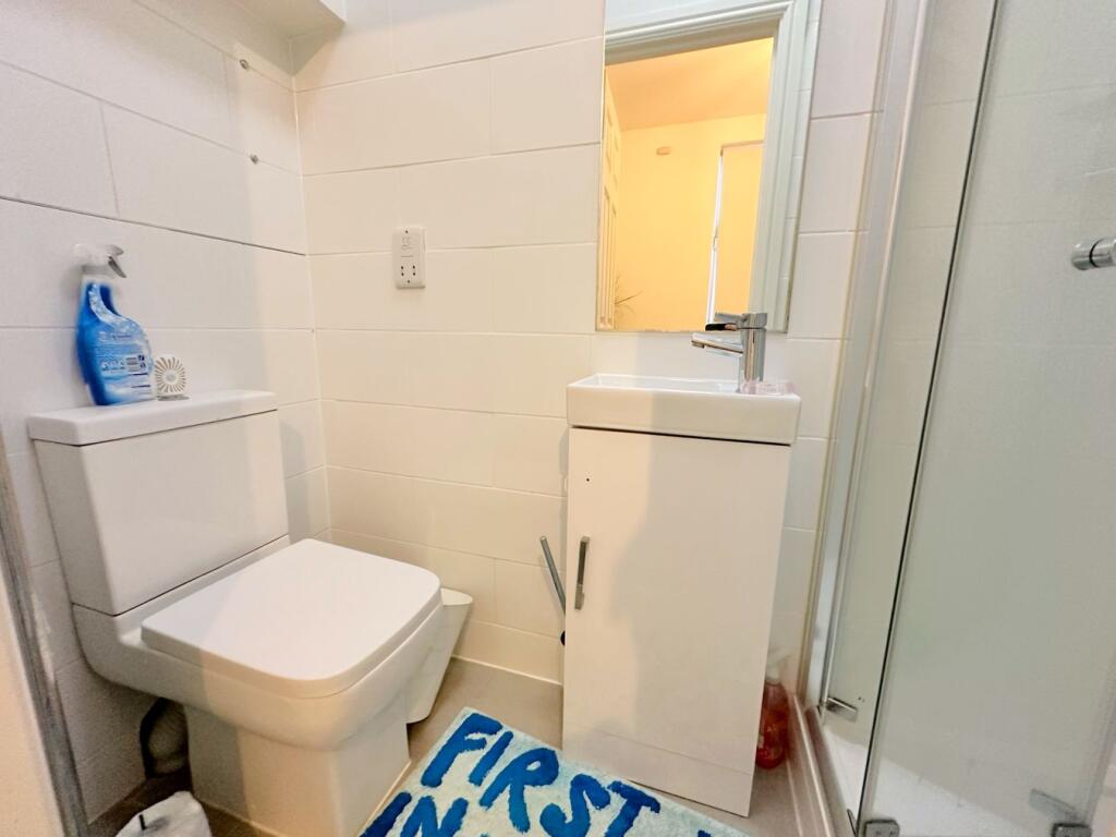 Apartment in Tonbridge - More