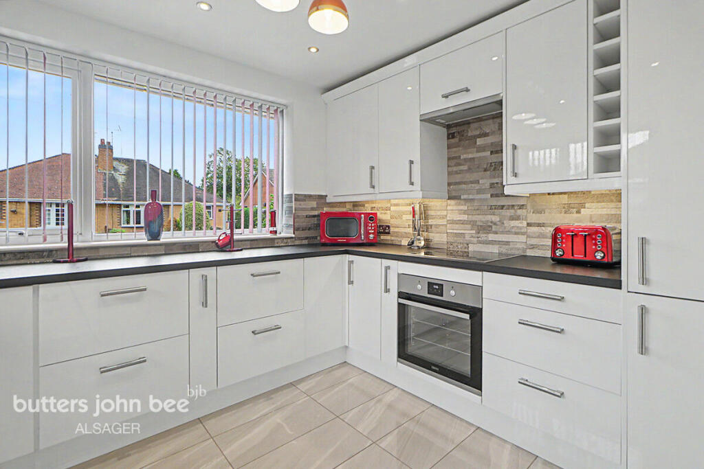 House in Stoke-on-Trent - View 3