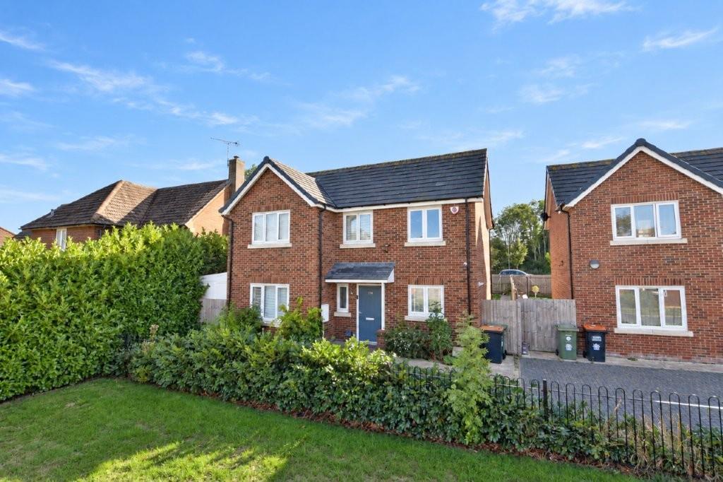 4-bed detached on Liddell Way, Leighton Buzzard, £500,000