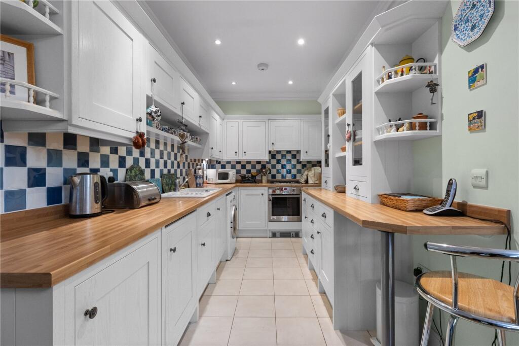 Buckswood Grange, Rocks Road, Uckfield, East Sussex, TN22 photo 4