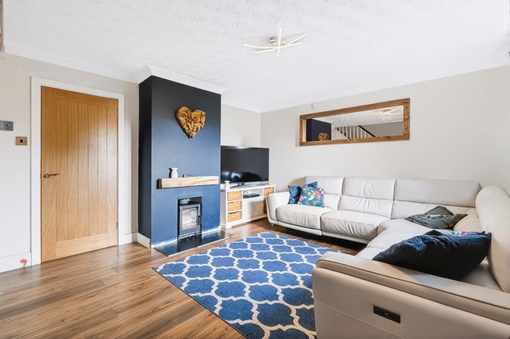 House in Llantwit Fardre, Upper Church Village - View 4