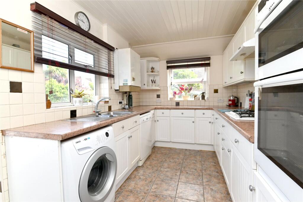 Park Road, Ashley, New Milton, Hampshire, BH25 photo 3