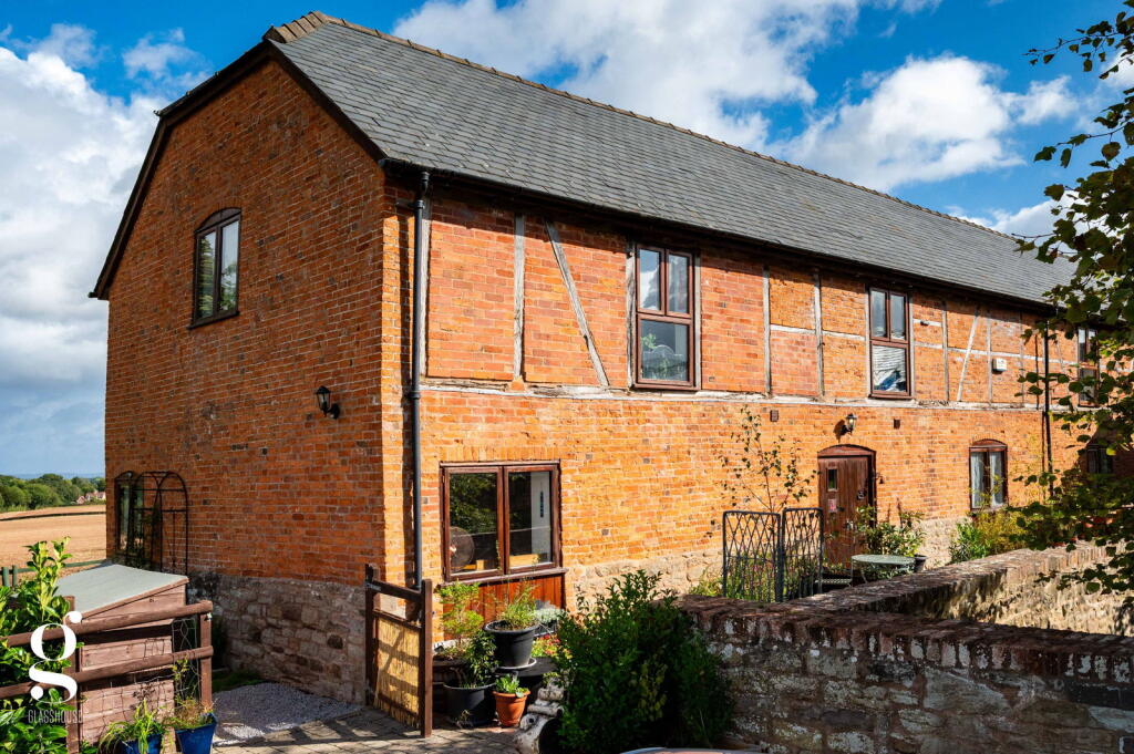 4-bed house on Merryhill Park, Belmont, Hereford, £450,000