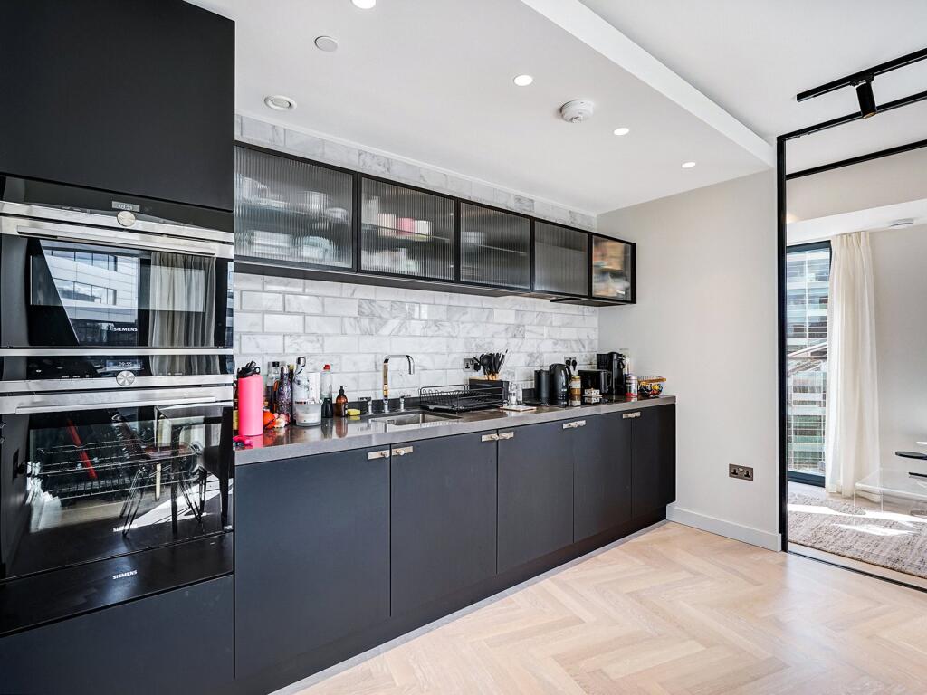 Apartment in London - View 2