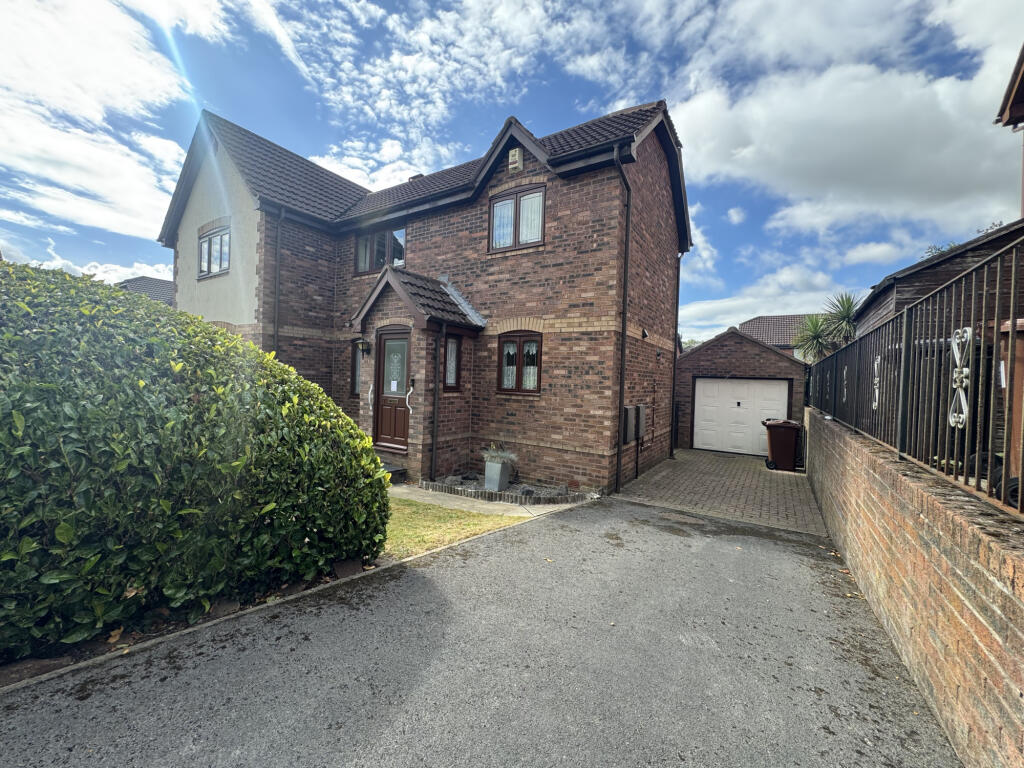 Main image of property: Pembroke Close,  Leeds, LS27