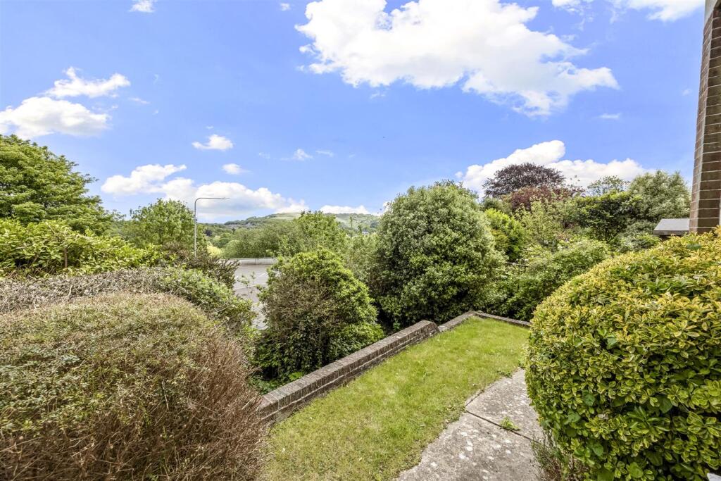 King Henrys Road, Lewes, BN7 1BY