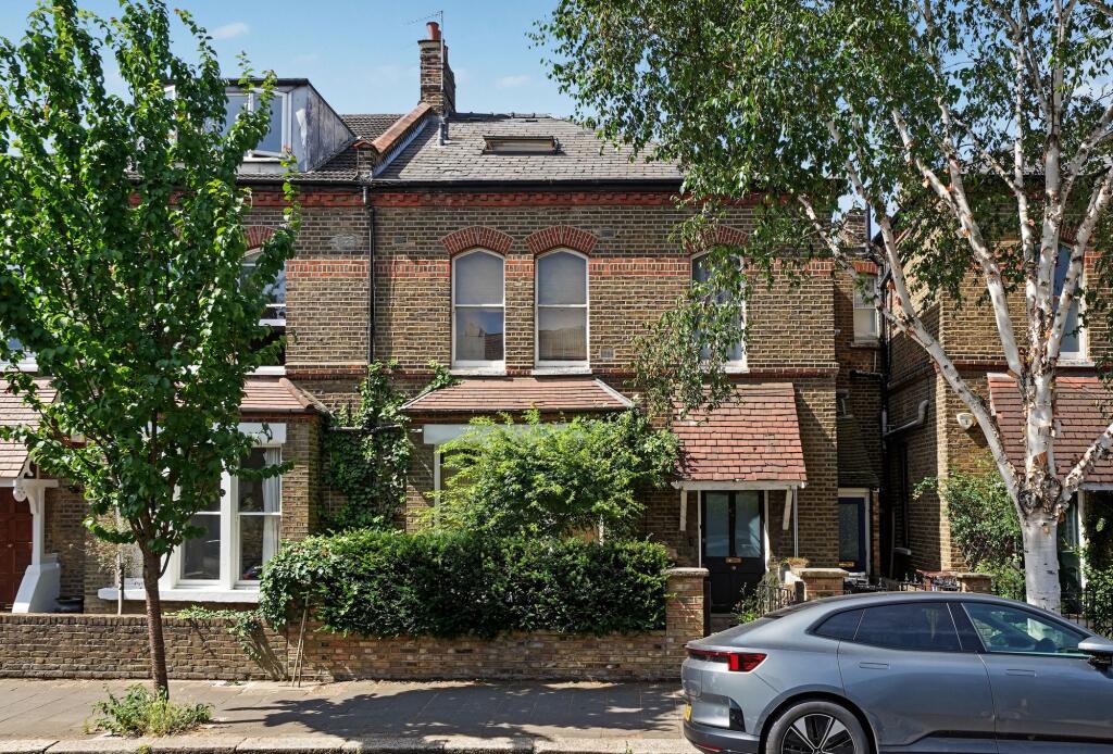 Main image of property: Finsbury Park Road, London, N4
