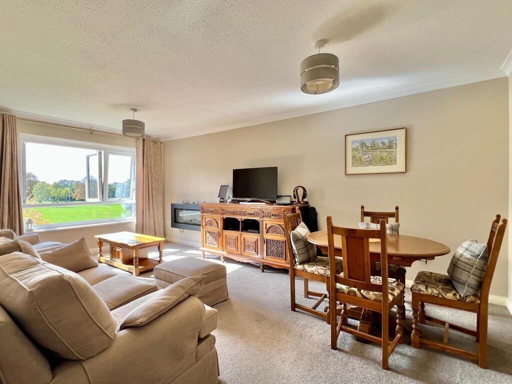 Summerfield Court, French Weir photo 2
