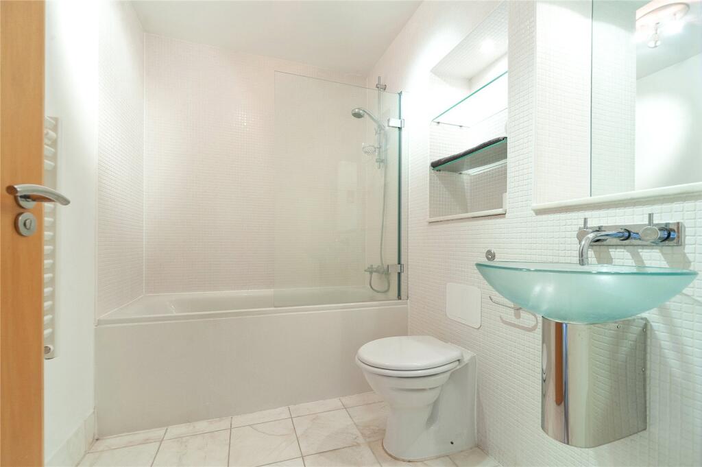 Apartment in London - View 4