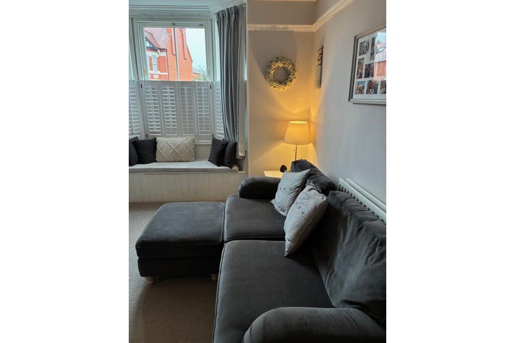 House in Worcester - View 5