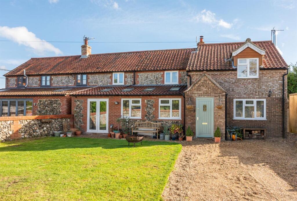 4-bed terraced on Sustead, Norwich, £450,000