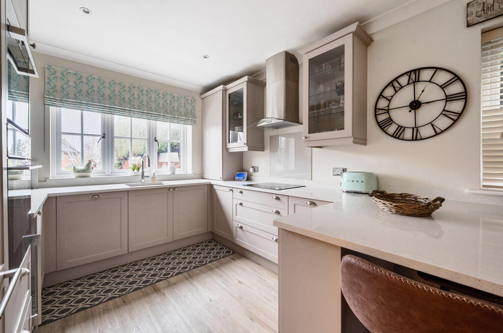 House in Berkshire, Warfield - View 5