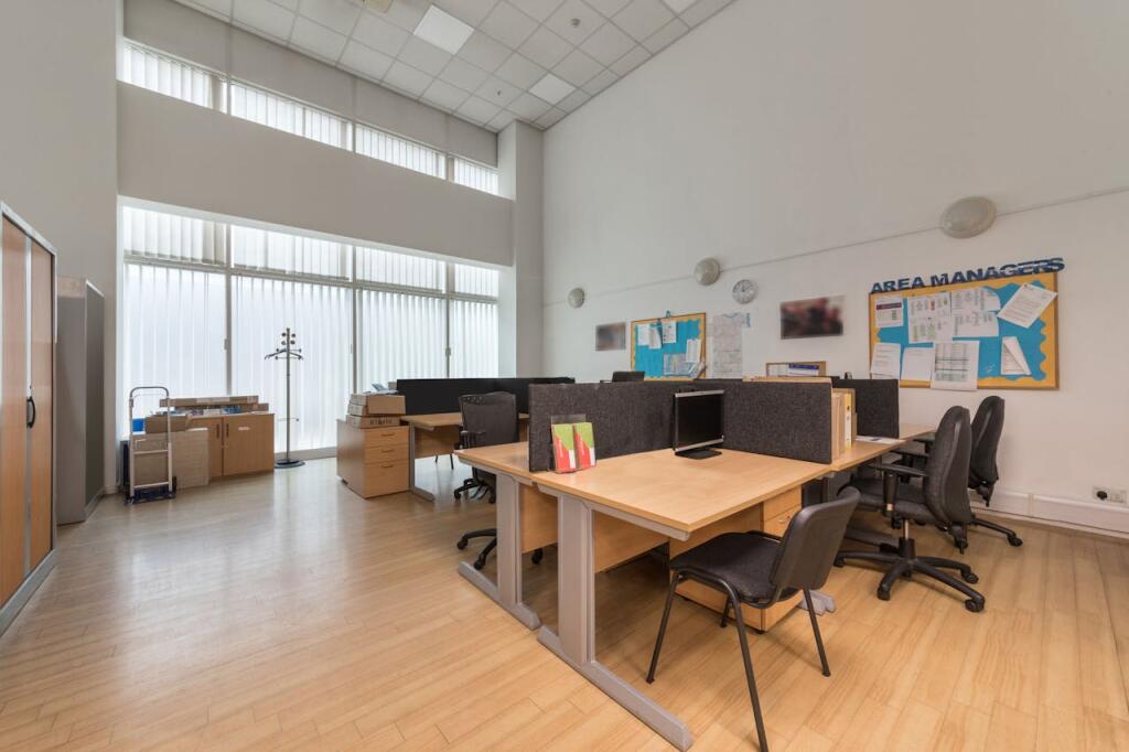OFFICE1.jpg