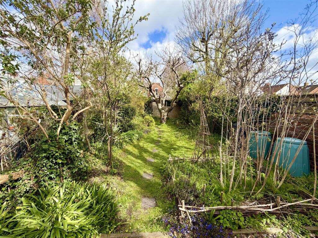 Goddard Avenue, Old Town, Swindon photo 3
