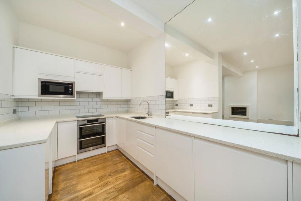 Apartment in London - View 3