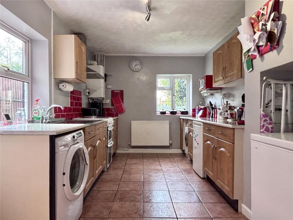 Furnham Road, Chard, Somerset, TA20 photo 4