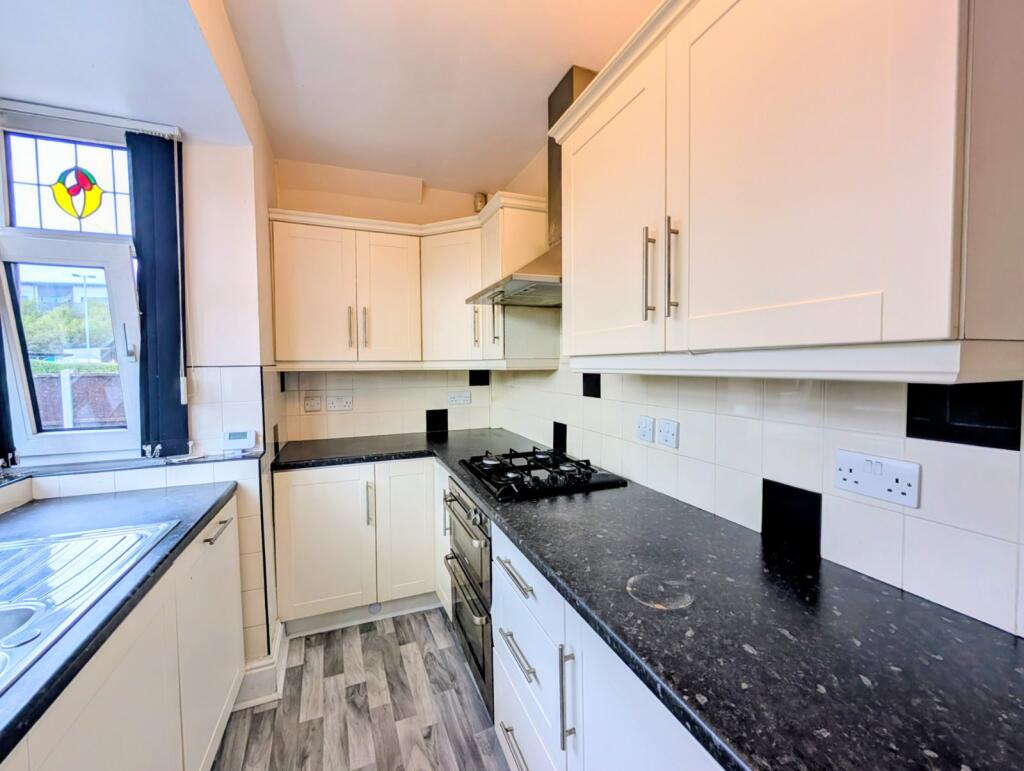 House in Stoke-on-Trent - More