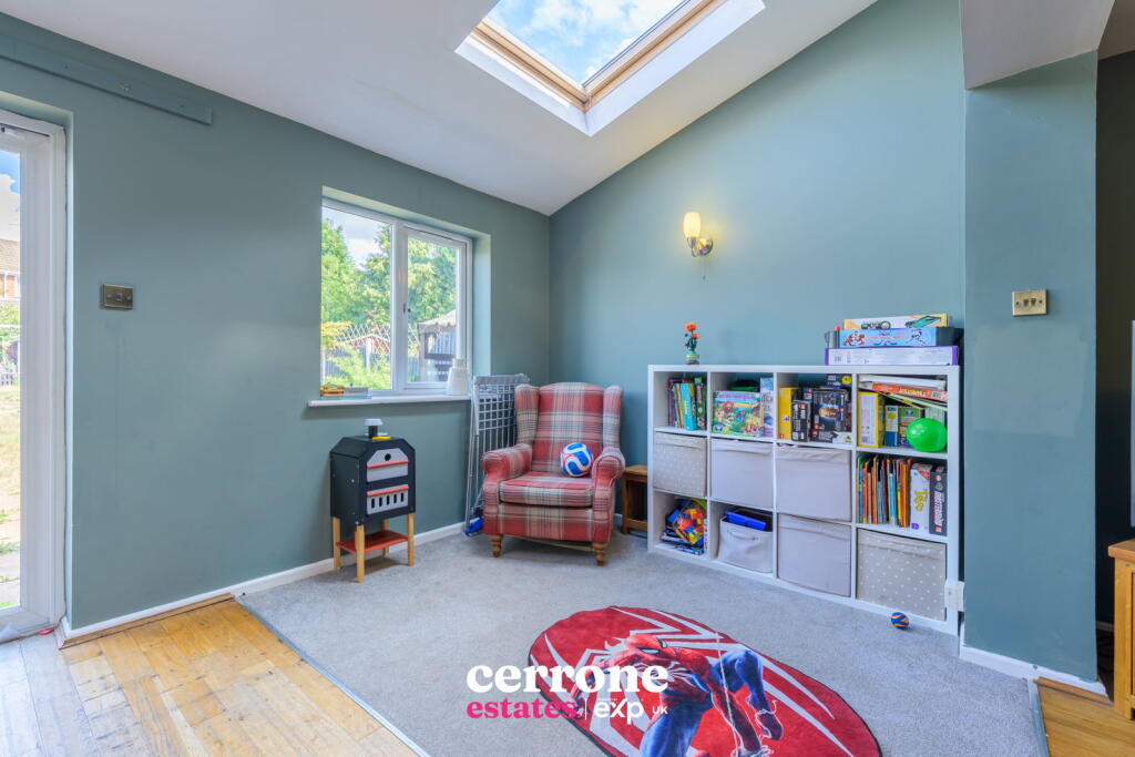 House in Bromsgrove - View 4