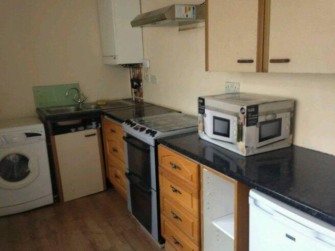 House in Coventry, Ball Hill District Centre, Ball Hill - View 3