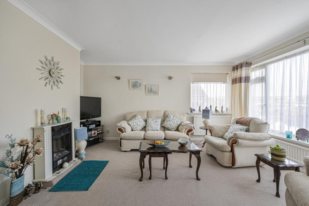 Greenbank Avenue, Saltdean, Brighton, East Sussex, BN2 photo 4