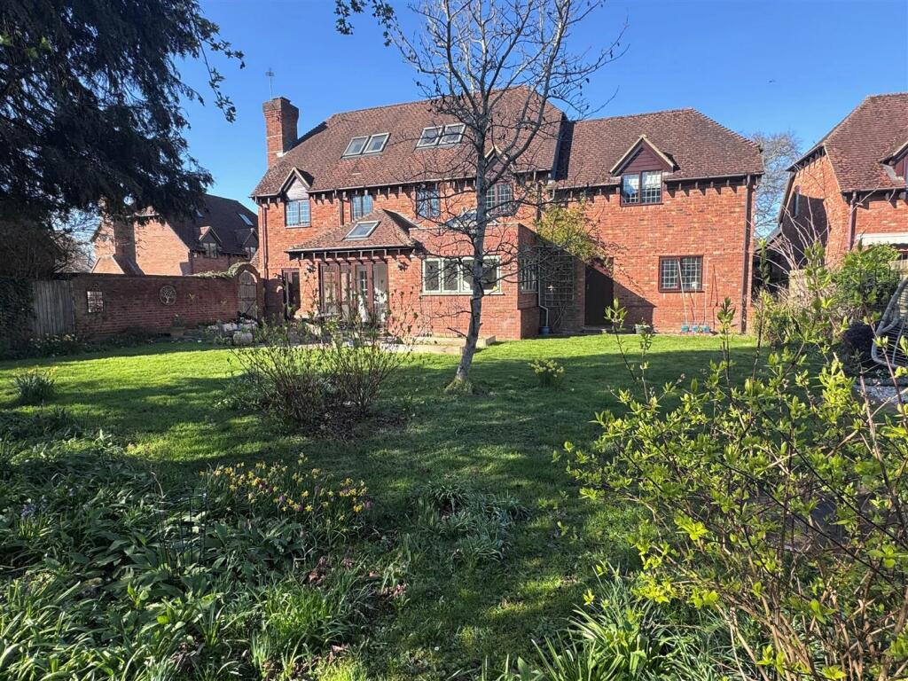 Main image of property: ABBOTTS HOUSE, Monks Lane, Newbury
