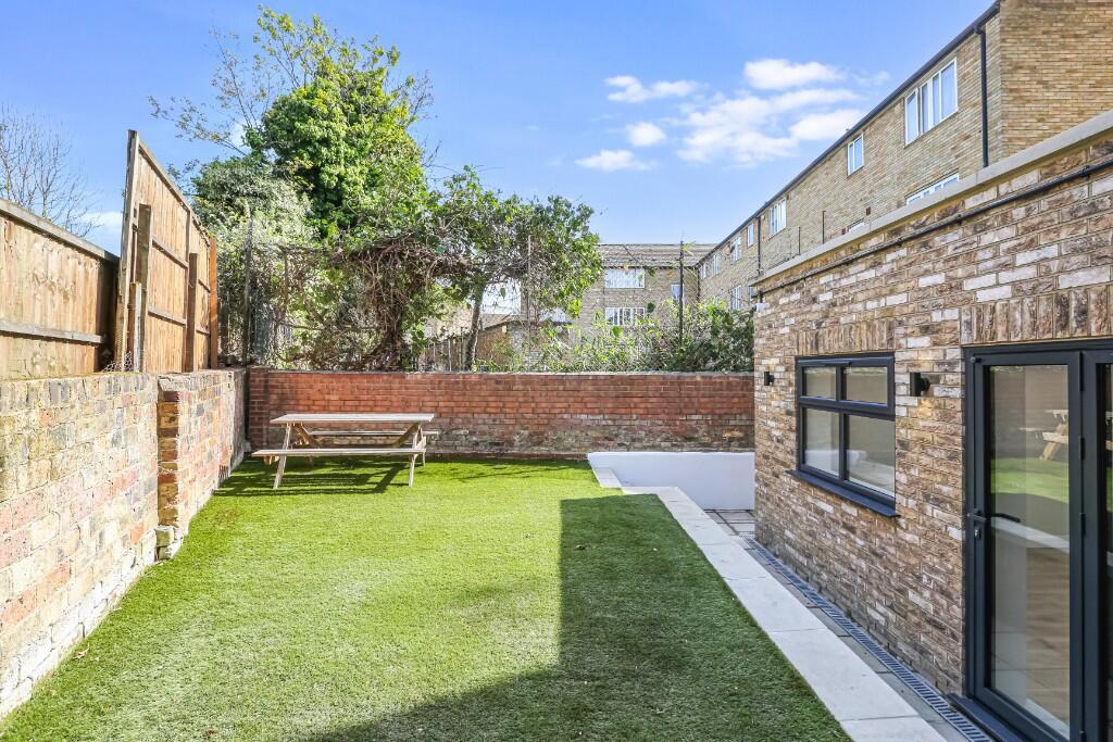 3 bedroom ground floor flat for rent