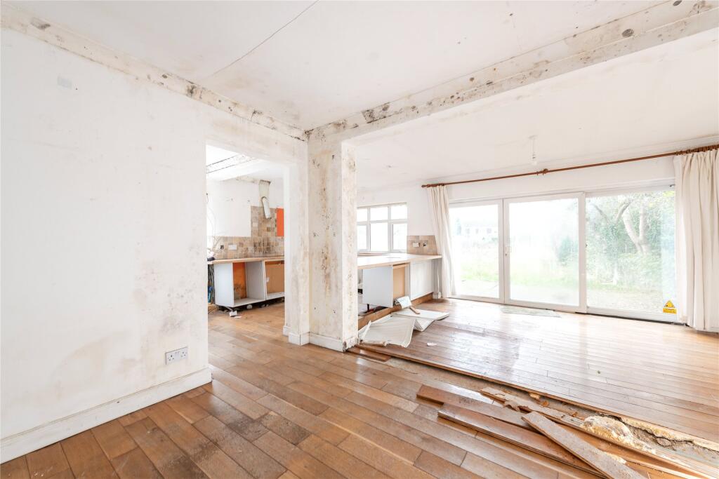 Chicheley Street, Newport Pagnell, Buckinghamshire, MK16 photo 3