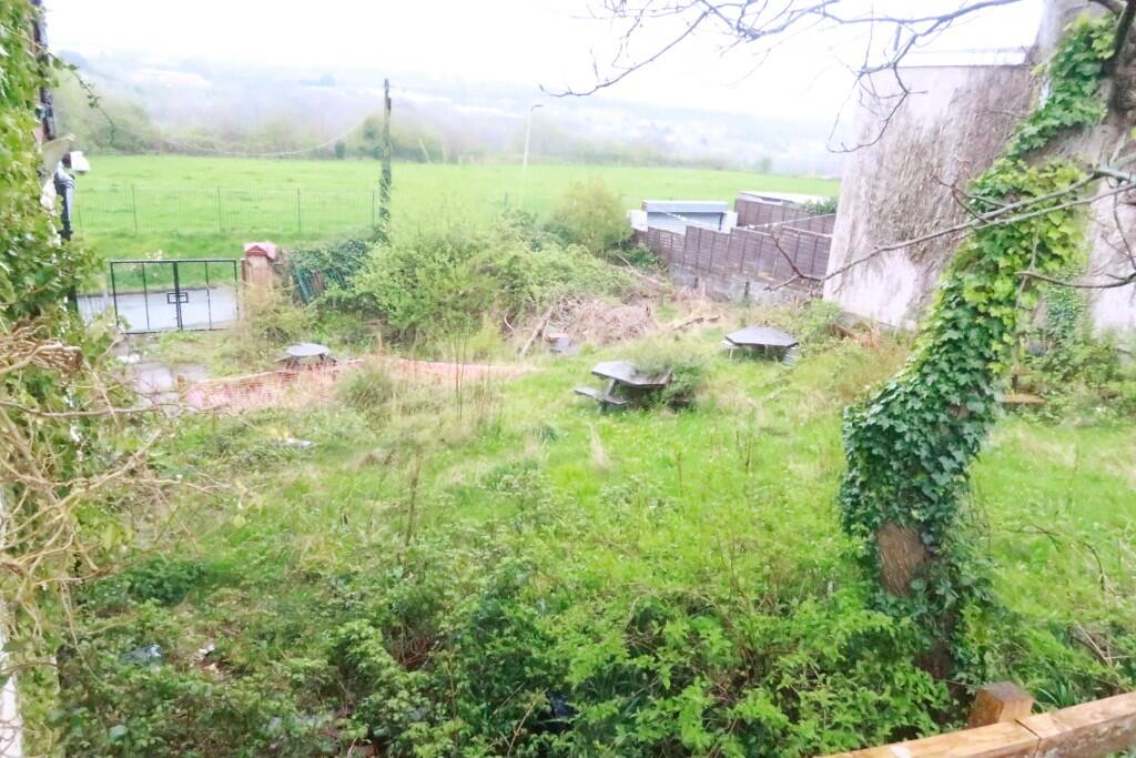 Park Place, Bargoed, South Glamorgan, Caerphilly (County of), CF81 - View 2
