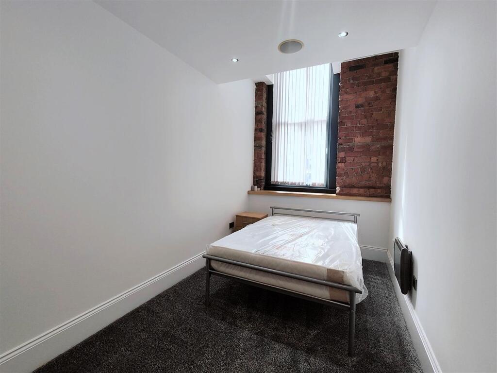 Apartment in Bradford - View 5