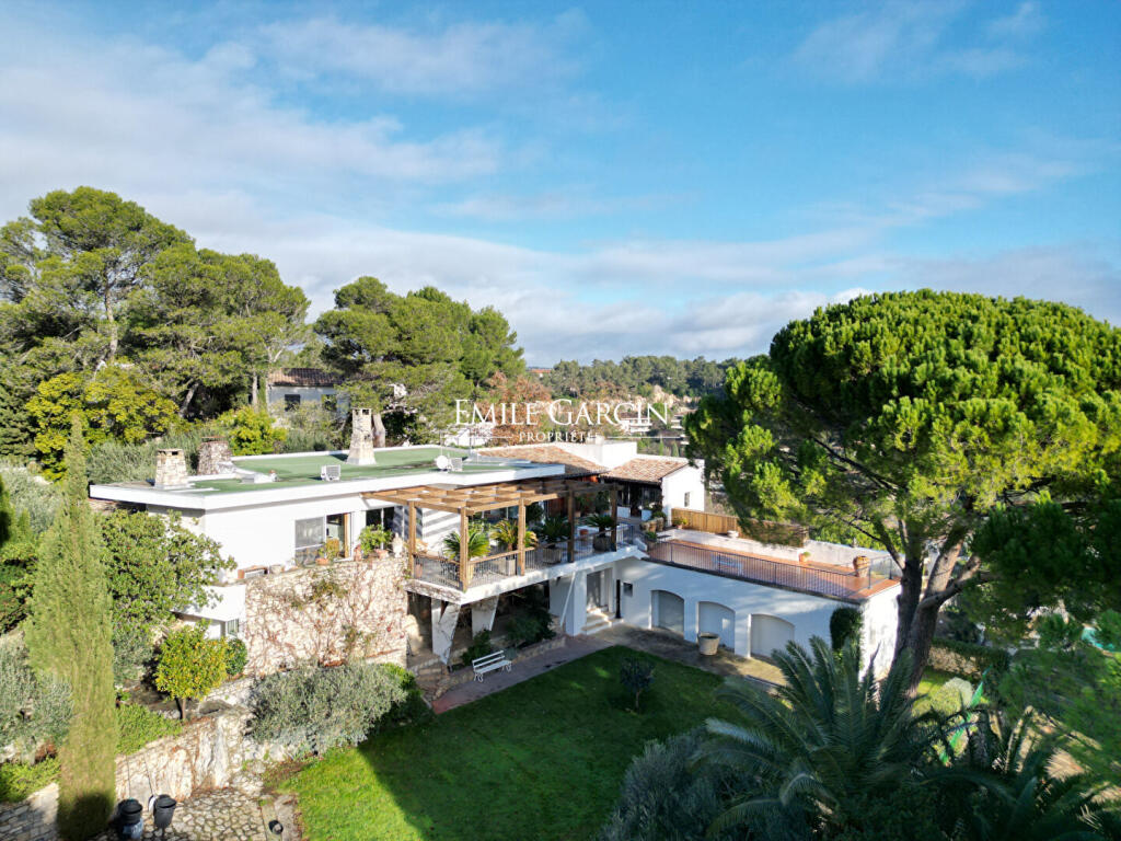 Main image of property: Languedoc-Roussillon, Gard, Nîmes