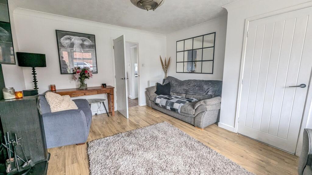 Stock Coppice Close, Great Meadow, WR4 photo 3
