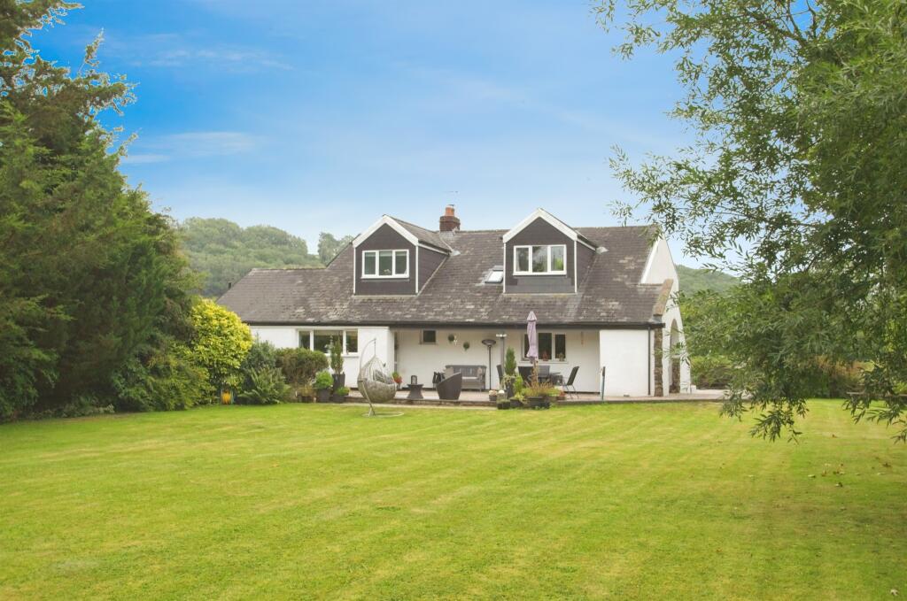 Cwrt Gwilym Farm, Coychurch, Bridgend - View 4