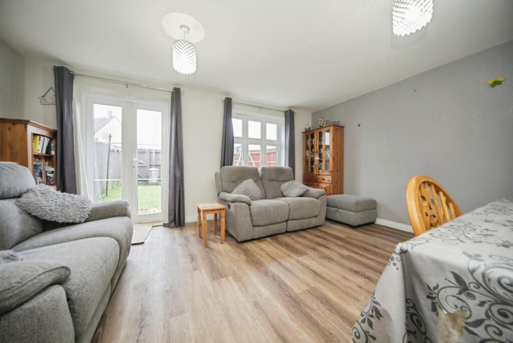 Lancaster Avenue, Carbrooke, Thetford, Norfolk, IP25 photo 3